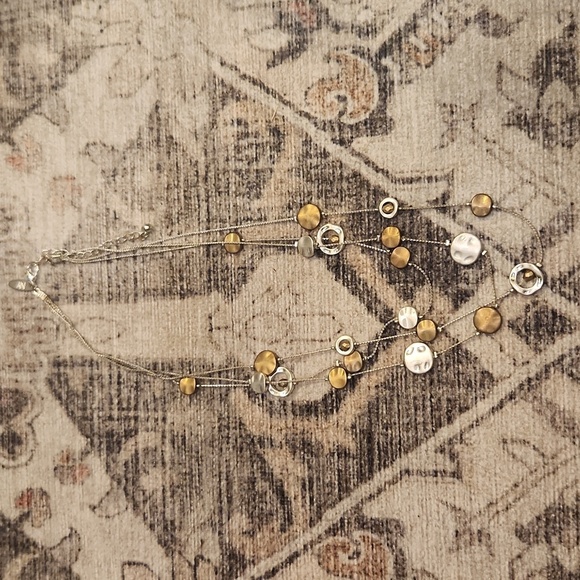 New York and Co necklace - Picture 4 of 4